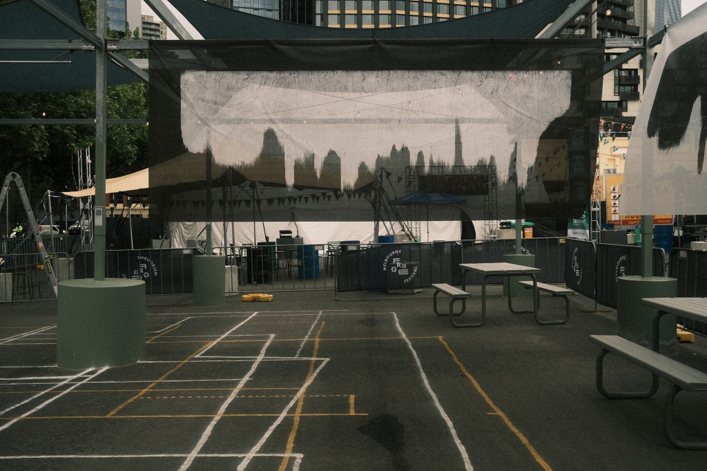 Skylines Groundlines